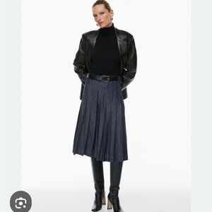 Aritzia Pleated Midi Skirt in Dark Blue